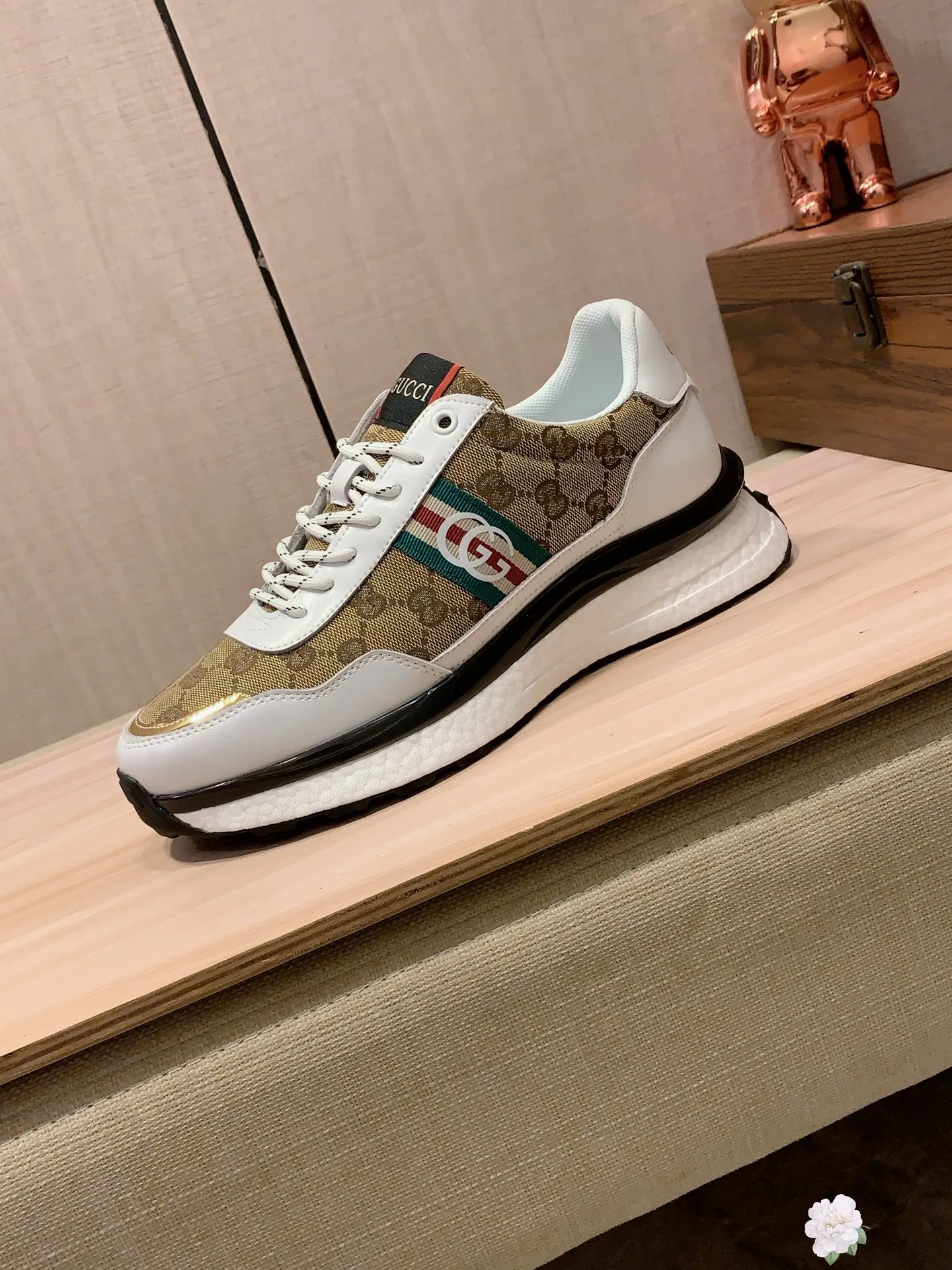 Men's men's shoes💰460💰💰🎩🎩[Lightning][Lightning] "GUCCI*" The latest and most popular casual shoes, top brands [Seduce] luxury~purchase, top~quality. [Strong] The upper is made of imported breathable cowhide with fabric material ➕ Breathable sheepskin feet (•) and fine workmanship. The original stylish and stylish soft rubber wear-resistant and non-slip outsole is light and comfortable on the feet. The real thing looks better when photographed in person. Code 004: Code: 38-44, 2️⃣colors selected